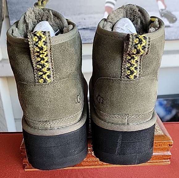 UGG Men's Olive and Black Boots - Picture 10 of 16